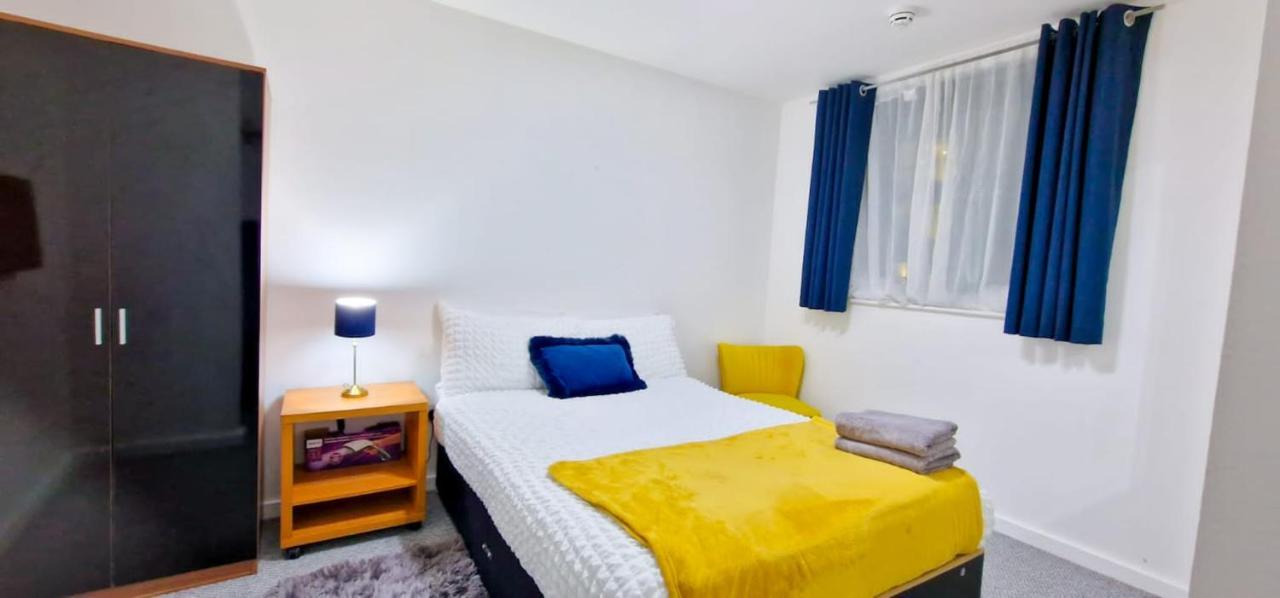 Lovely 2-Bedroom Apartment, Free Parking Manchester Exterior foto
